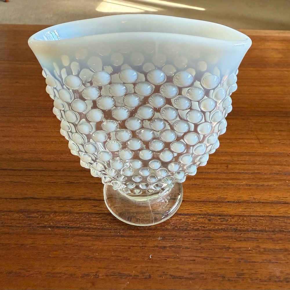 Vintage mini White Hobnail Glass Vase - Picture 2 of 8